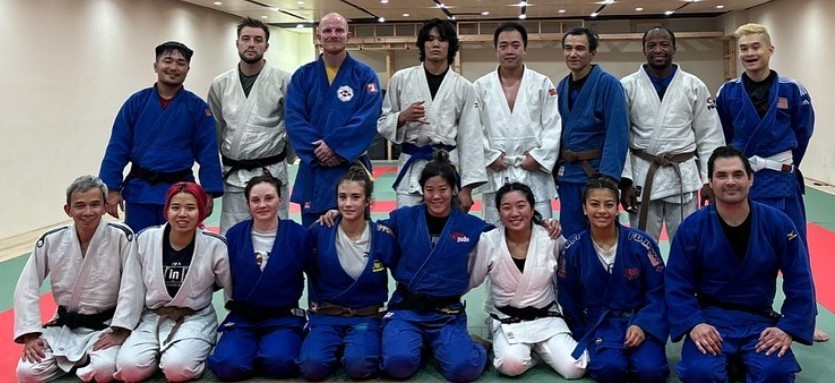San Diego Judo students and coaches together on the mat